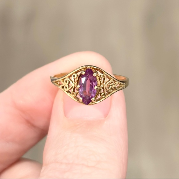 Vintage 10K Gold Lab Created Purple Sapphire Ring: Marquis Filigree Size 6.75 - Picture 7 of 12